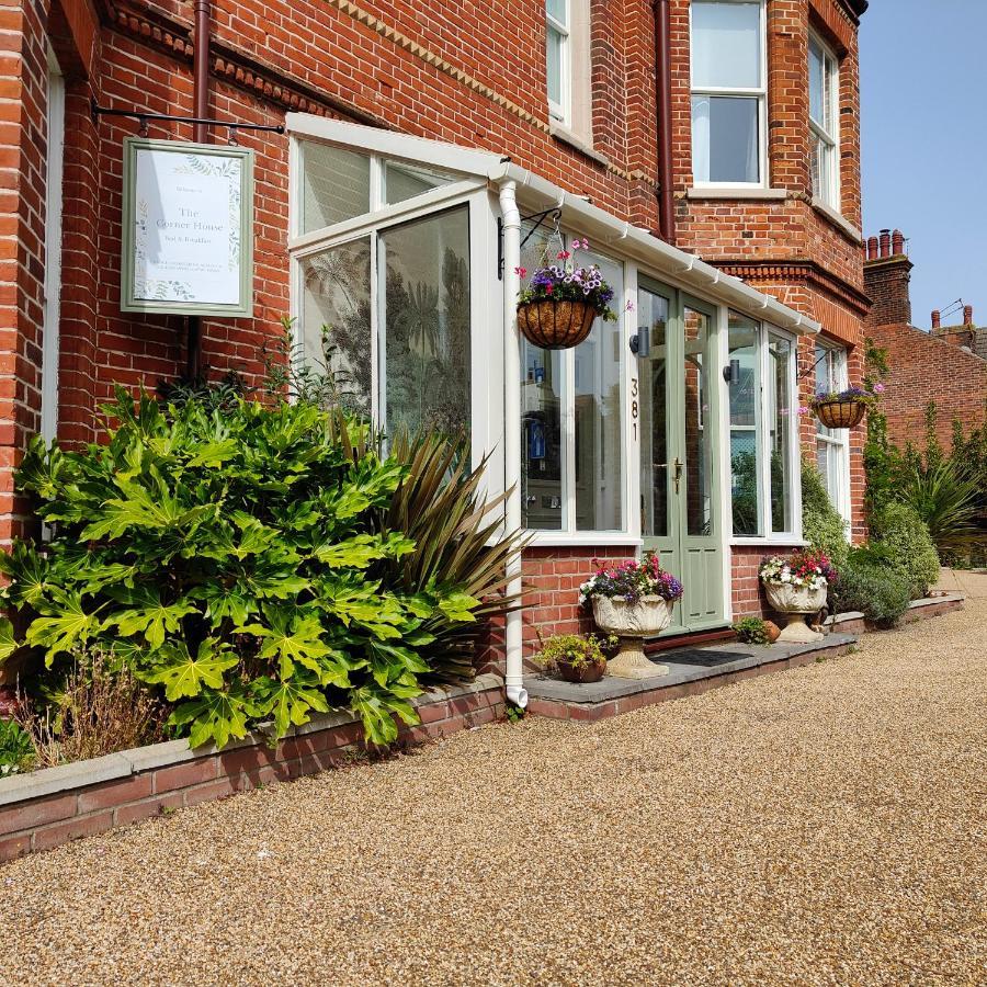 Bed and Breakfast The Corner House Lowestoft Esterno foto