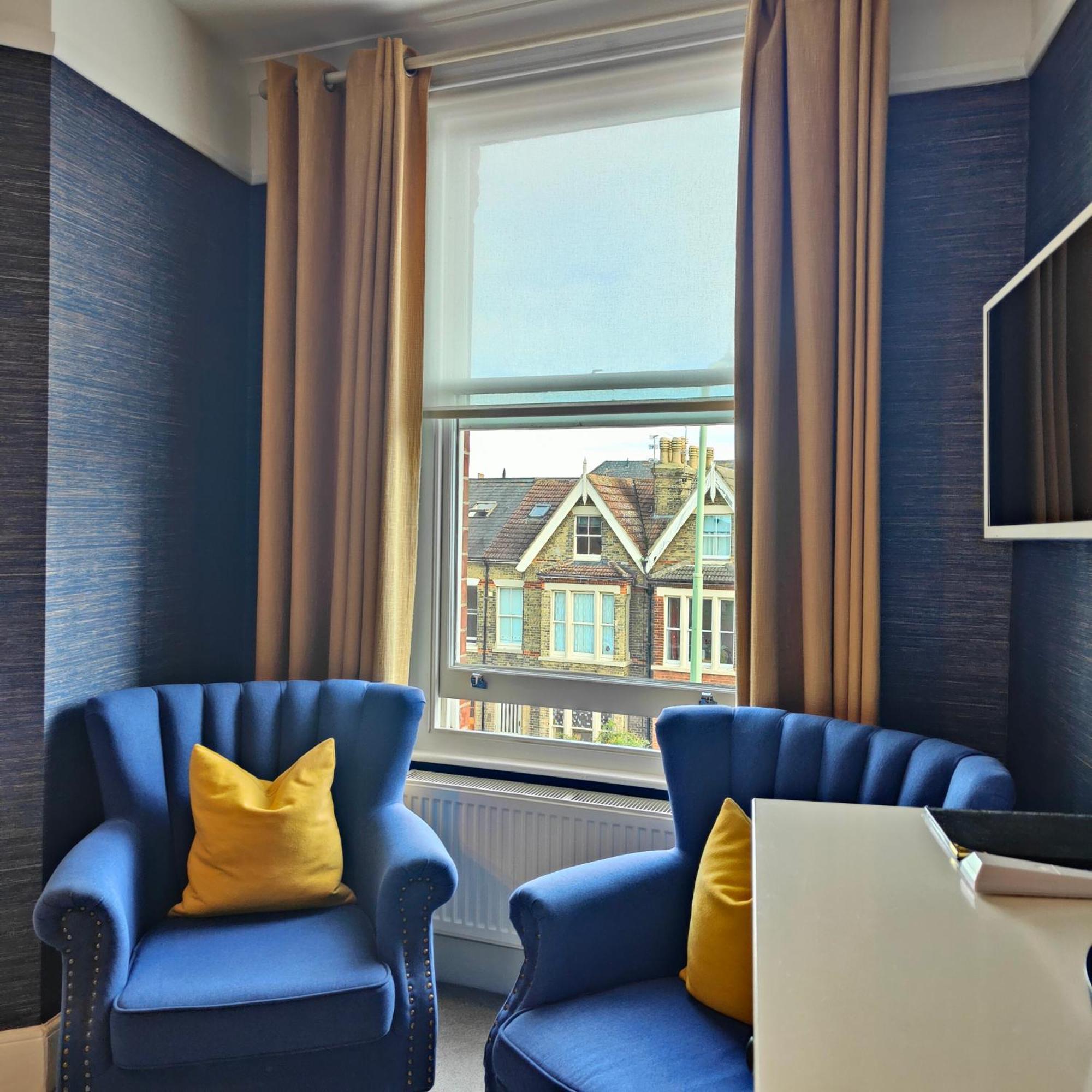 Bed and Breakfast The Corner House Lowestoft Esterno foto